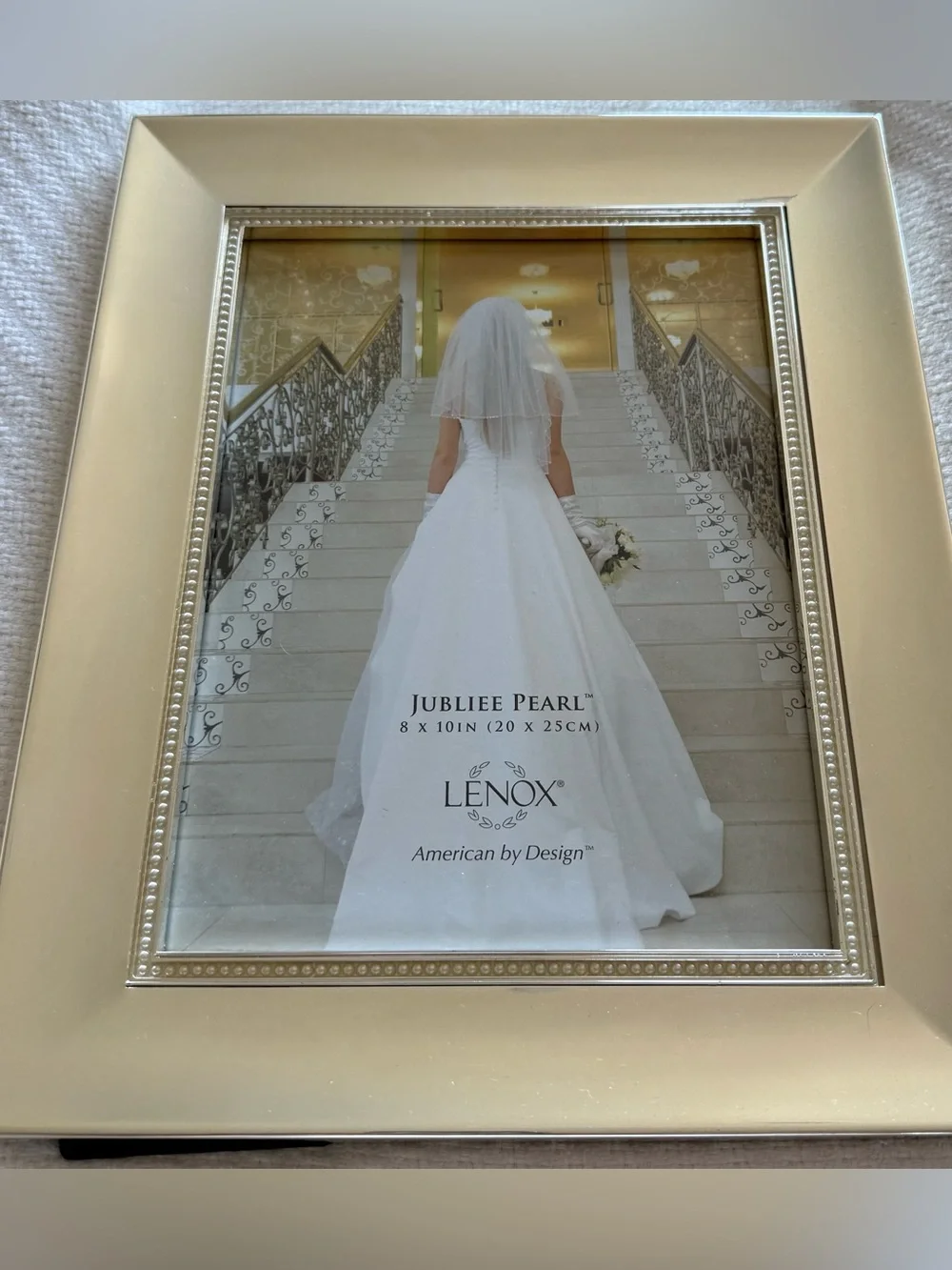 Lenox Jubilee Pearl Picture Frame in Soft Gold Finish